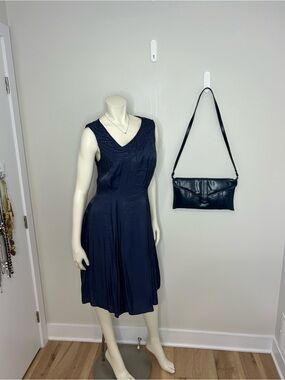 Gorgeous Adrianna Papell Navy Beaded neckline Midi Dress❤️6